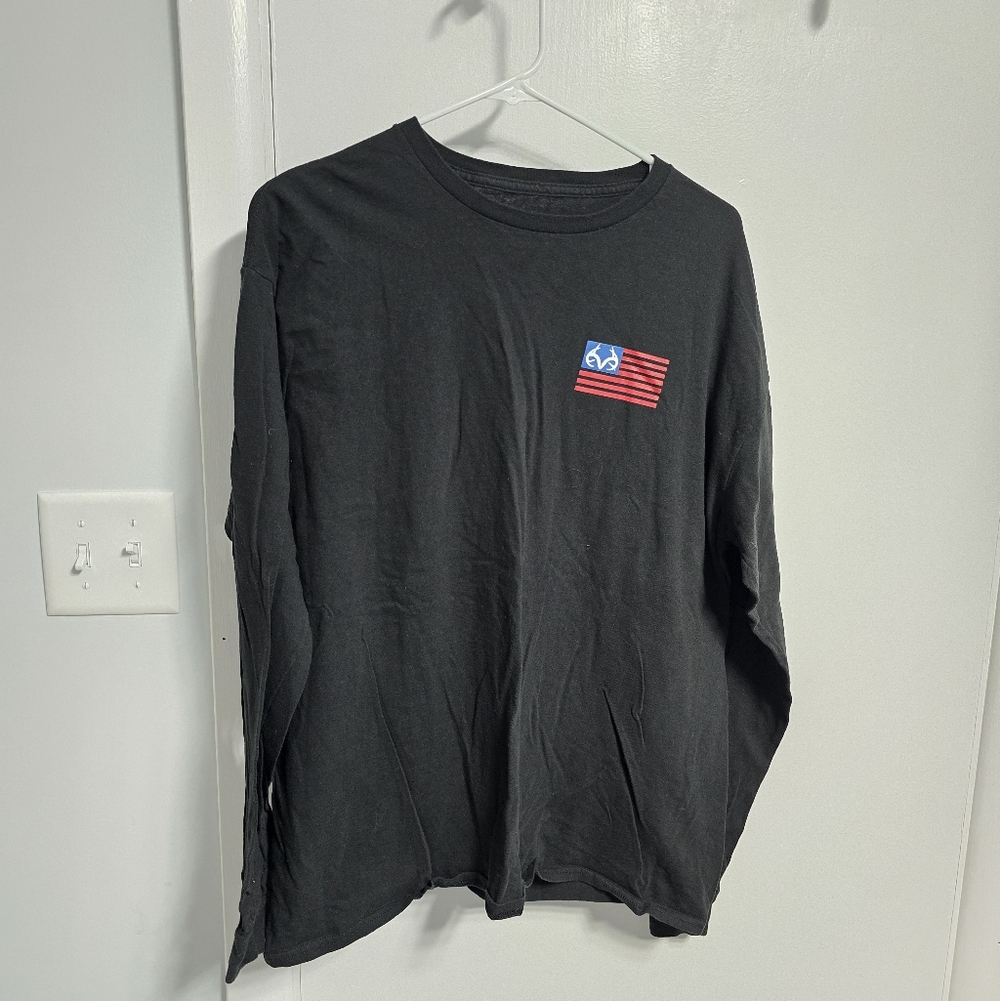 Realtree Black Long Sleeve Shirt with Flag Emblem